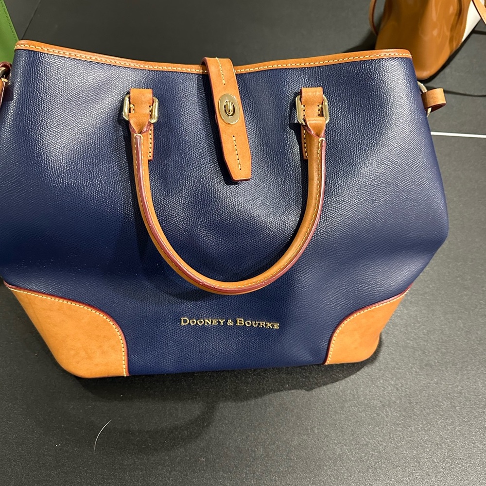 DOONEY & BOURKE medium handbag purse and mini wallet